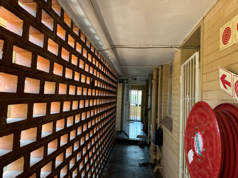 To Let 1 Bedroom Property for Rent in Bloemfontein Free State